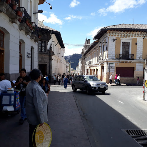 QFHP+FFJ, Quito 170401, Ecuador