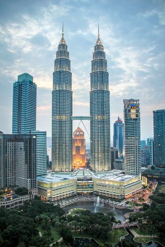 Petronas Twin Towers, Malaysia. Source: Pinterest. Smart Building in Malaysia - Chiefway