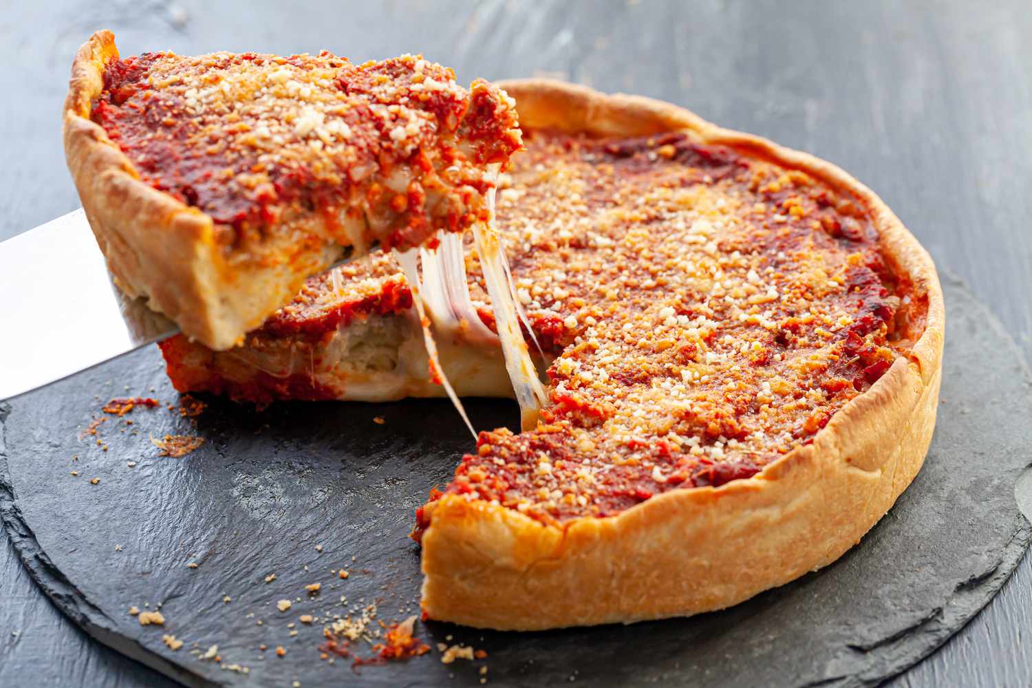 The Best Pizza Recipe You’ll Ever Try – A Chicago Style Deep Dish Pizza from Scratch