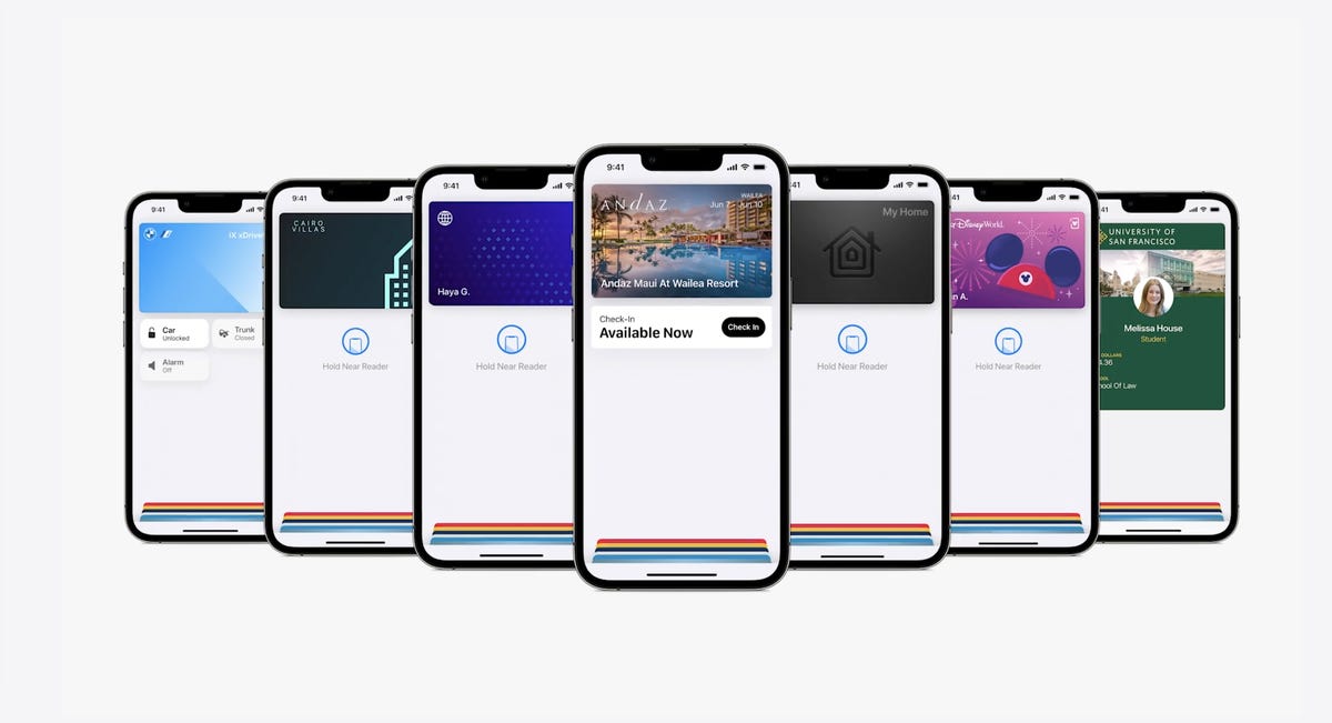 Tangkapan layar kartu di aplikasi Wallet untuk iOS 16