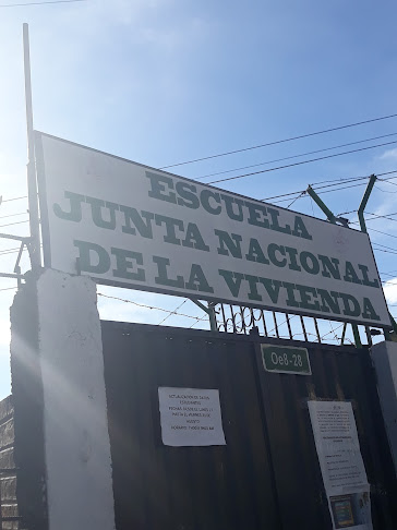 Opiniones de junta nacional de la vivienda en Quito - Escuela