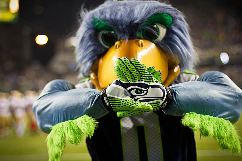 800px-Blitz_Seattle_Seahawks_Mascot.jpg