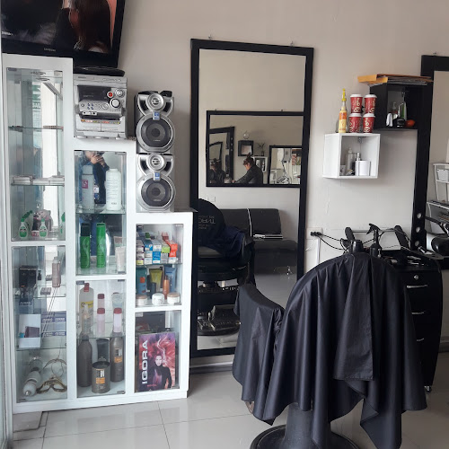 Opiniones de Peluquería 986 en Huancayo - Peluquería