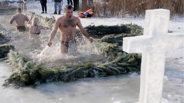 водохреще, купання, чоловік