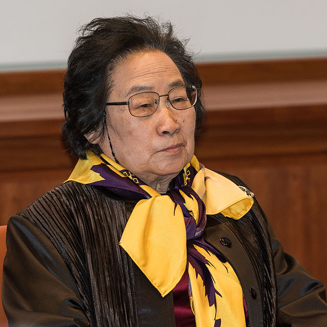 Tu Youyou, pesquisadora vencedora do prêmio Nobel de Medicina em 2015