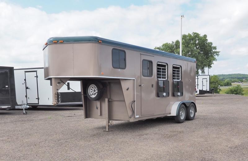 how-much-does-it-cost-buy-horse-trailer-the-uk