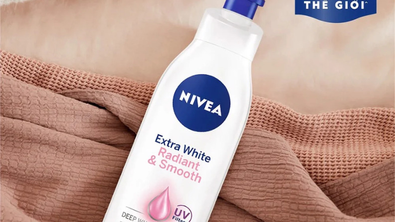 Sữa dưỡng thể Nivea Extra White Radiant & Smooth dưỡng sáng da, chống nắng hiệu quả