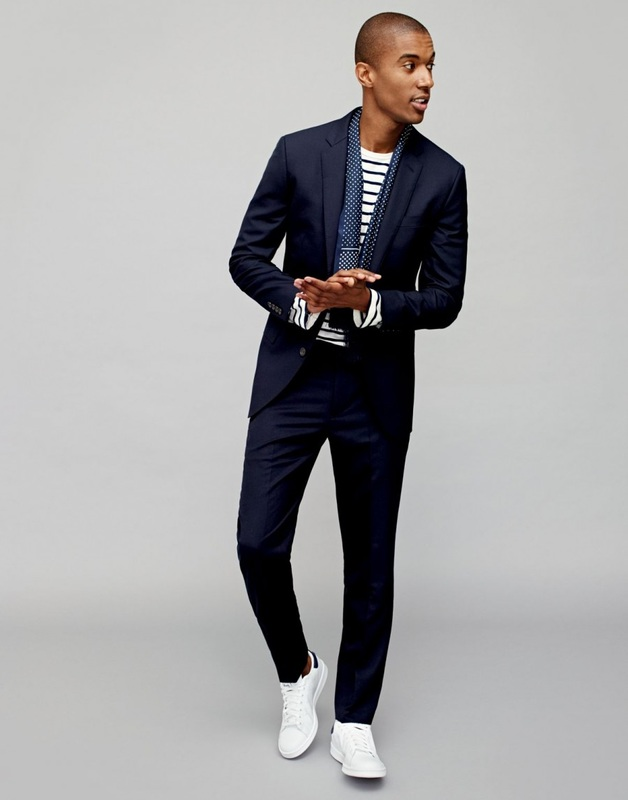 Phối suit với sneaker chuẩn