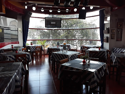 Resaca Bar Restaurant - Junin, Malecón 2000, Guayaquil 090306, Ecuador