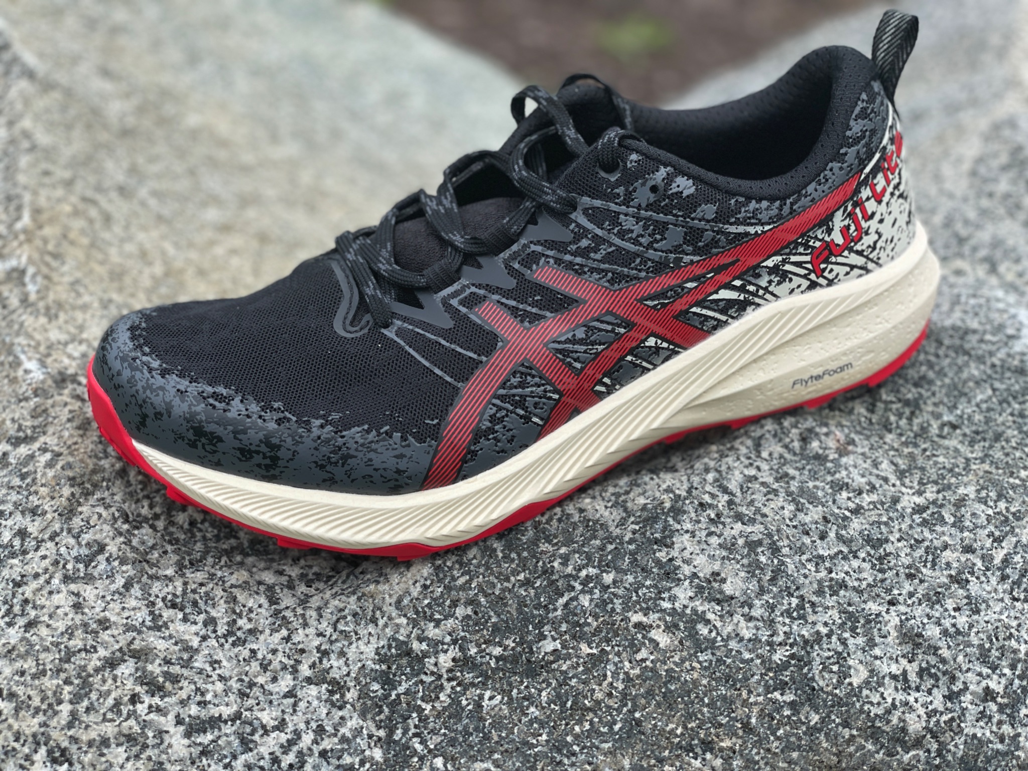 Unidad Tiza Elástico Road Trail Run: ASICS Fuji Lite 2 Multi Tester Review: Fun and Energetic  Trail (& Road) Speedster, 16 comparisons.
