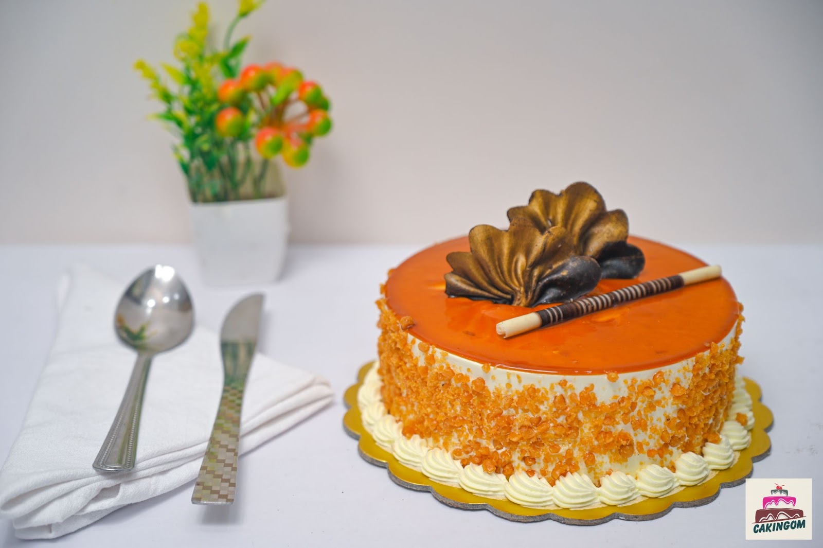 Caramel Crunch Cake