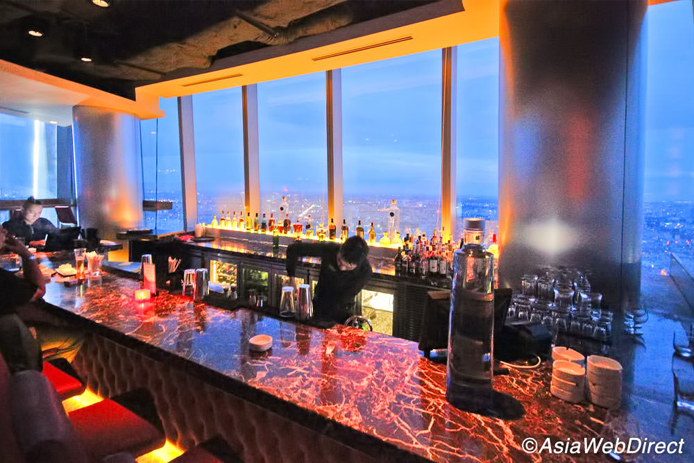 Top Rooftop Bar In Saigon You Should Know 4