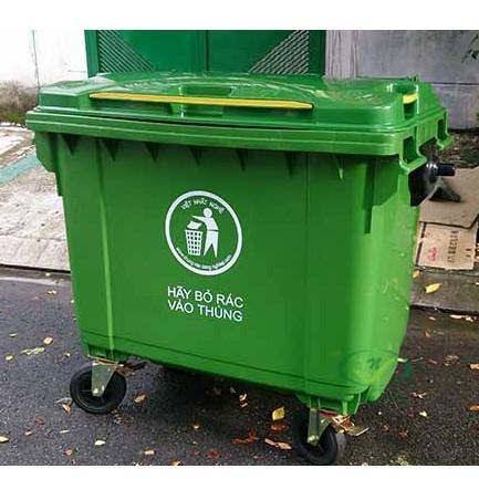 Nỗi khổ “ bốc mùi ” từ thùng rác của người dân Hà Nội3