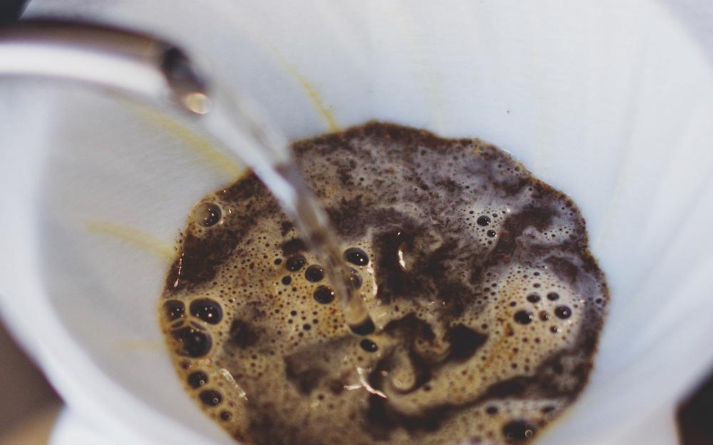 Método de filtrado de café en preparación