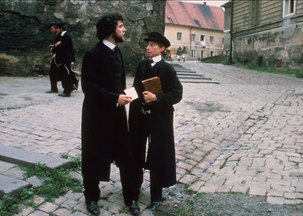Barbra Streisand and Mandy Patinkin in a scene from "Yentl"