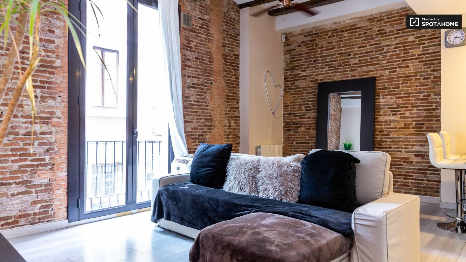 Sala de estar cómoda y moderna en Barcelona