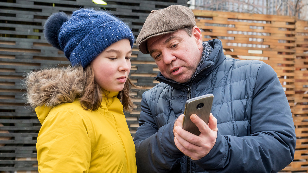 How parents manage teens' digital technology use | Pew Research Center
