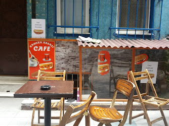 Kamera Arkası Cafe