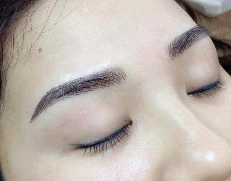 o với những công nghệ phun thêu mày cũ thì khi chuyển qua phun mày tản bột Hàn Quốc, chị em được trải nghiệm bước đột phá trong kỹ thuật phun xăm thẩm mỹ với nhiều ưu điểm vượt trội.