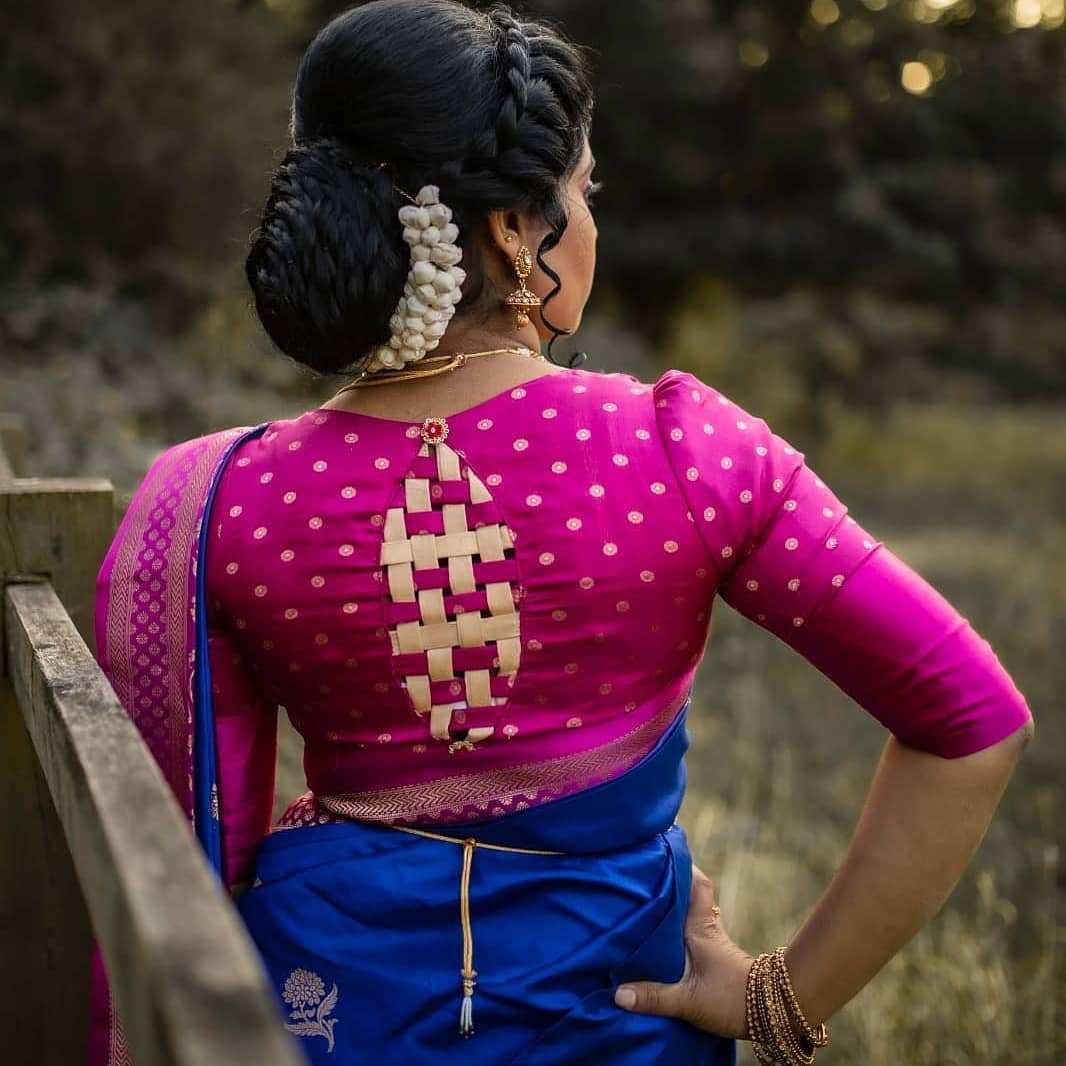 Backless blouse with thin tassels