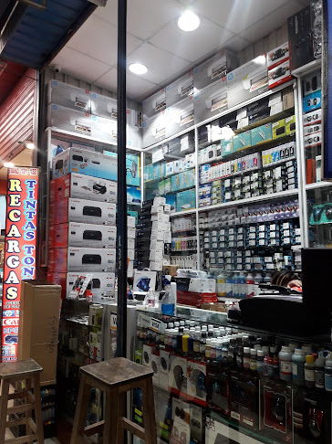Centro Comercial Santa Teresita II, Int 117-118 Calle, Octavio Muñoz Najar 213, Arequipa 04001, Perú