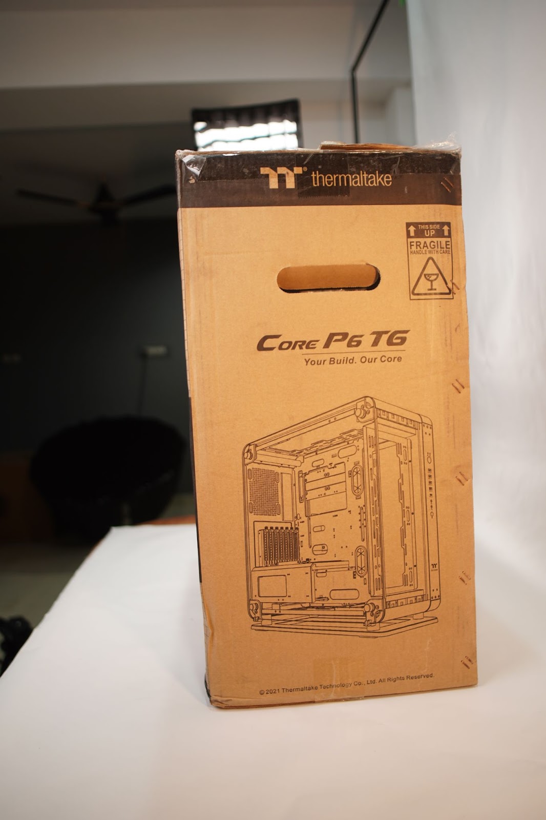 Thermaltake Core P6 packaging