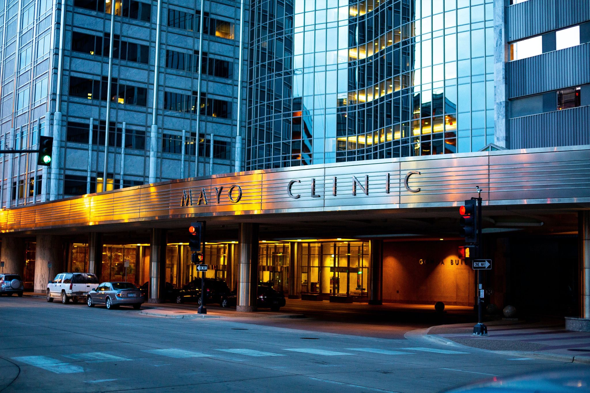 mayo clinic corporate building in minneapolis