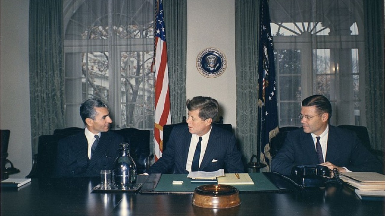 الشاه إيران رفقة الرئيس الأمريكي جون كيندي