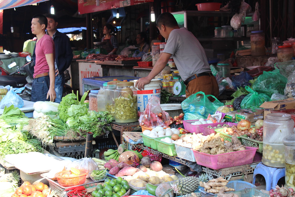 Nghia Tan Market