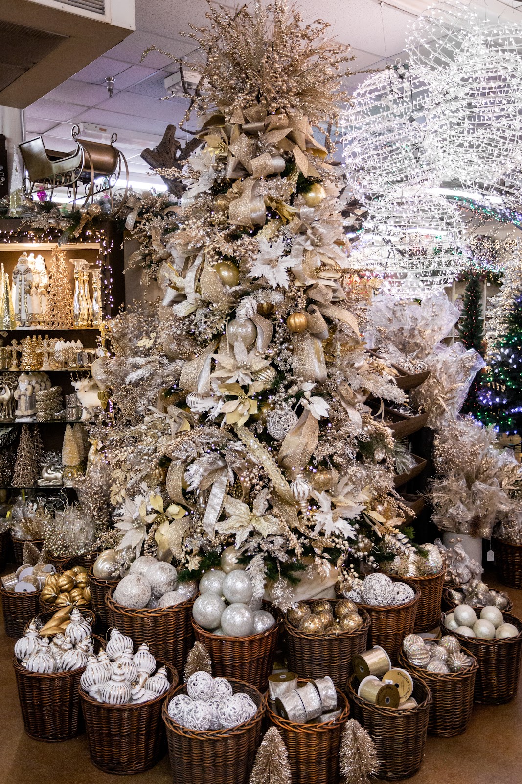 Top Trends in Christmas Home Decor for 2020 - Decorator's Warehouse