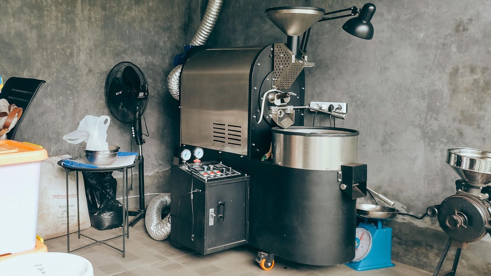 Mesin Roasting ACR di Bloem Coffee Roastery Sumowono 