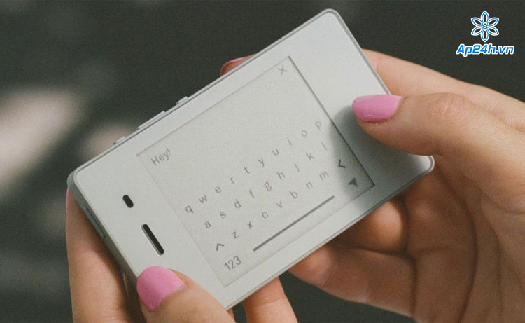 Light Phone 2 sử dụng màn hình E Ink tiết kiệm điện