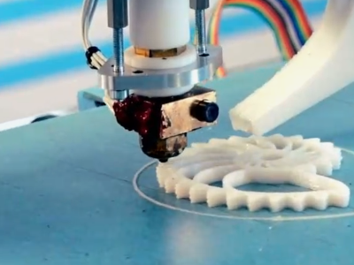 What does a skirt do in 3D printing