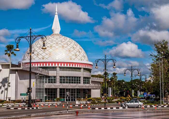 Tour du lịch Brunei - Bảo tàng Hoàng gia Royal Regalia nơi lưu giữ nhiều cổ vật quý hiếm
