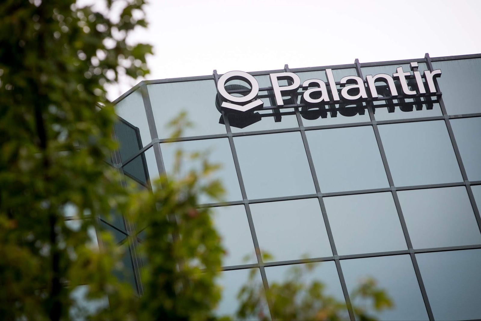  Palantir Technologies: Researching and Selecting the Right Technology