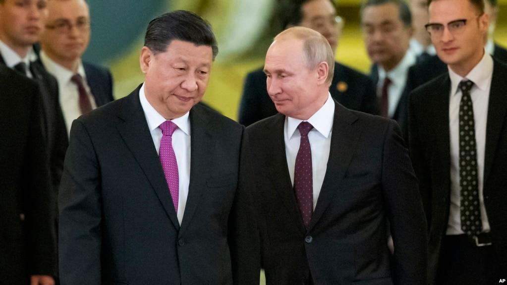 资料照 - 中国国家主席习近平和俄罗斯总统普京2019年6月5日在克里姆林宫会晤。