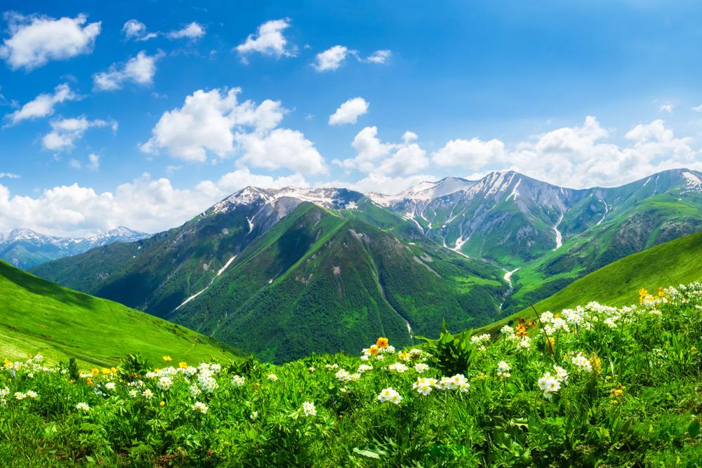 เทือกเขาคอเคซัส (Caucasus Mountains)
