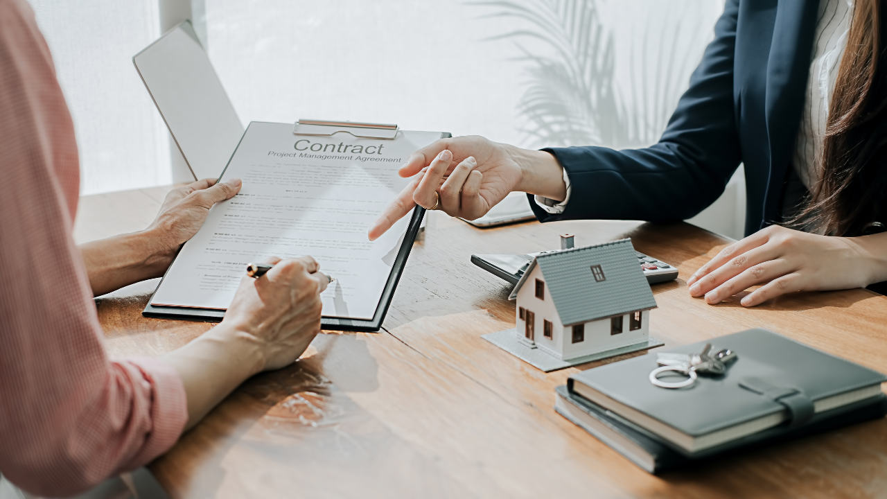 Client-centered policies for 3D modeling outsourcing