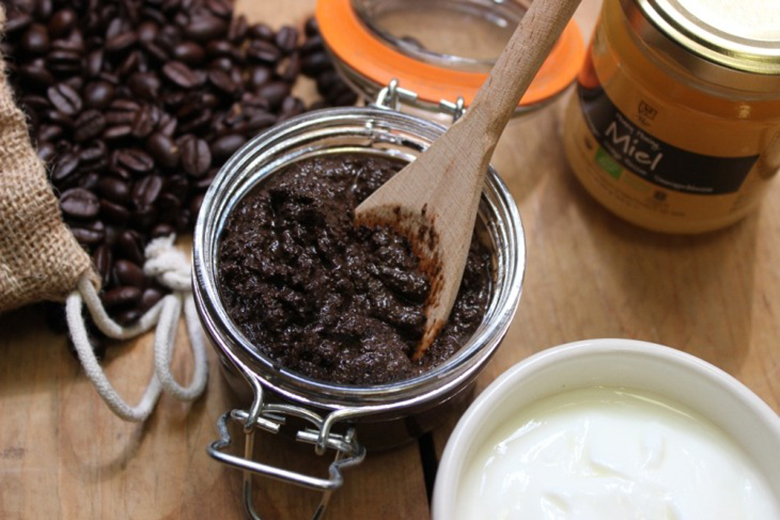 cách khử mùi hôi trong tủ lạnh bằng bã cafe