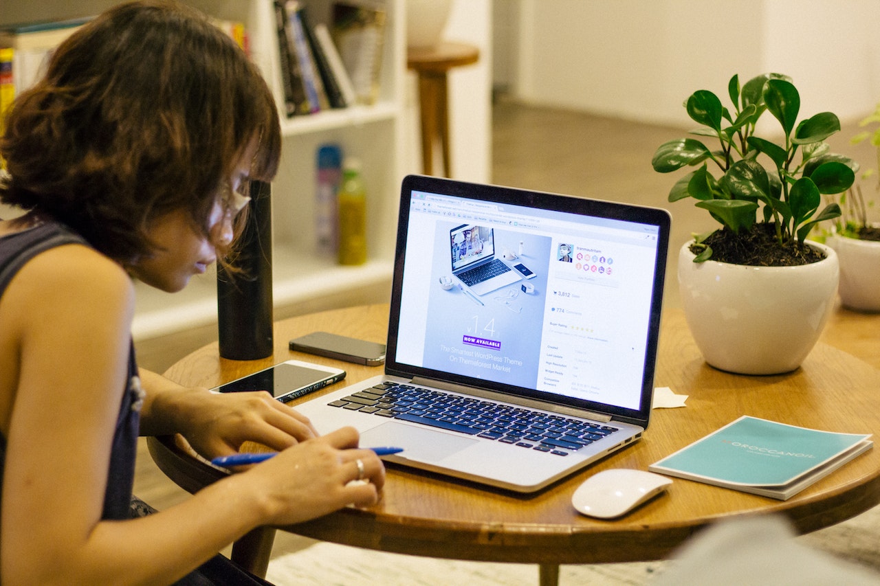 A woman working on the computer