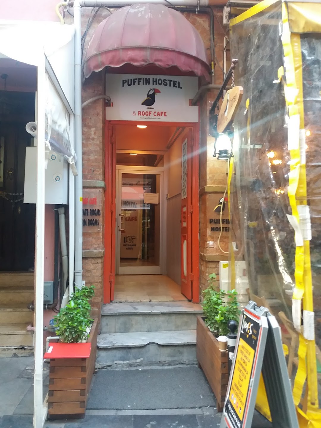 Puffin Hostel Istanbul