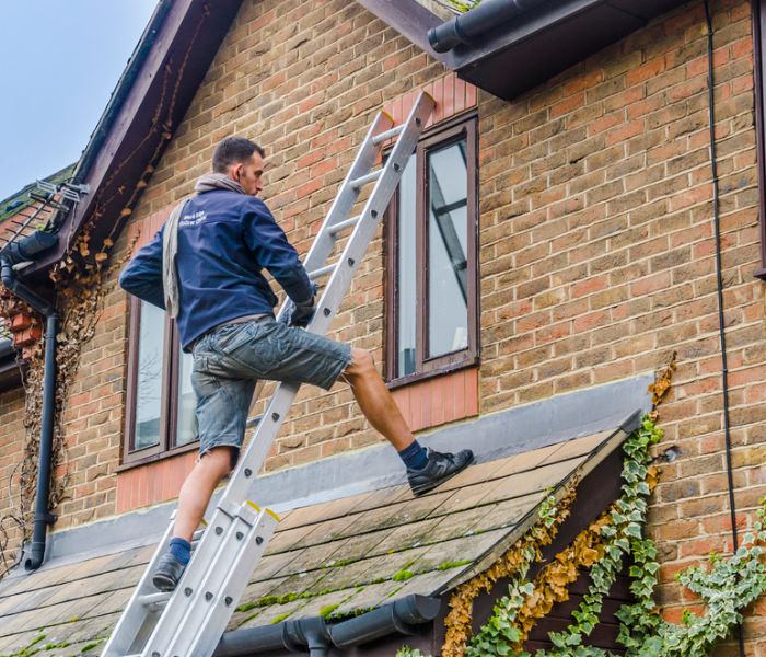 5 Signs Your Home Needs Residential Pressure Washing in Florida