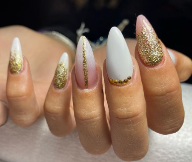 Glittering Golden Lines White on nails