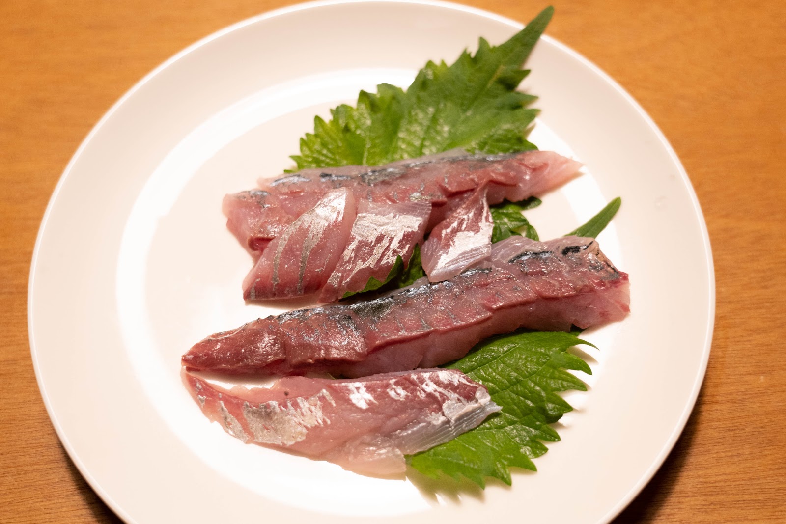 めいつ獲れのブランド魚 美々鯵 を捌いていくっ ヤッチャ