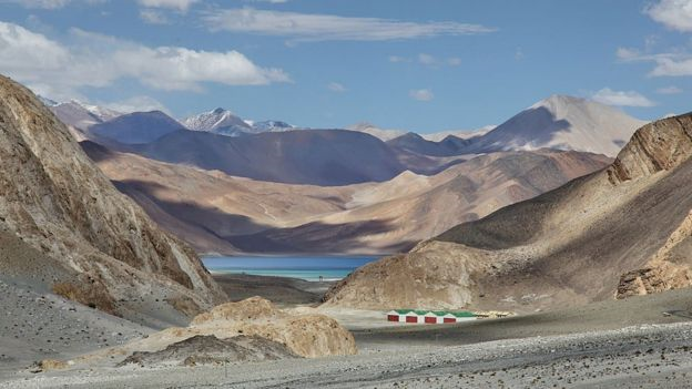 Lago Pangong na zona disputada de Ladakh