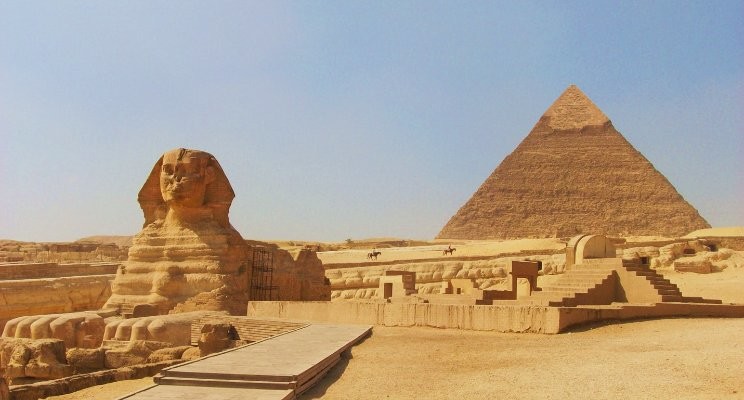 Famous Historical Landmarks Around the World