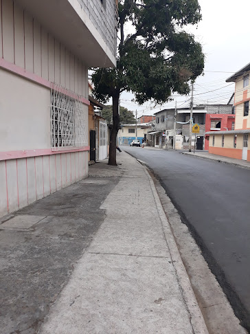 ESCUELA CARLOS ARMANDO ROMERO RODAS - Guayaquil
