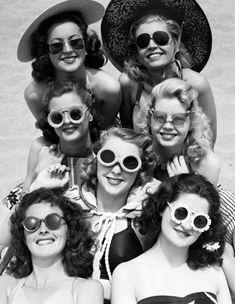 D:\Documenti\posts\posts\Miami\foto\altro\ac34fc0e8b8a5fb6b36fa25e4e96afd0--vintage-sunglasses-beach-babe.jpg
