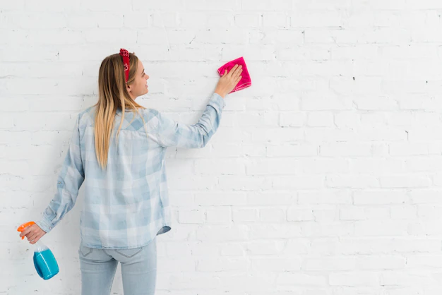 how to remove stains from walls