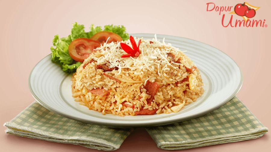 Yuk, coba sendiri masak resep nasi goreng spesial di rumah yang enak dan lezat untuk keluarga dengan panduan Dapur Umami ala Sajiku® Bumbu Nasi Goreng.
